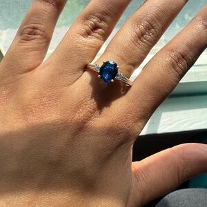Elegant Blue 925 sterling Silver Ring